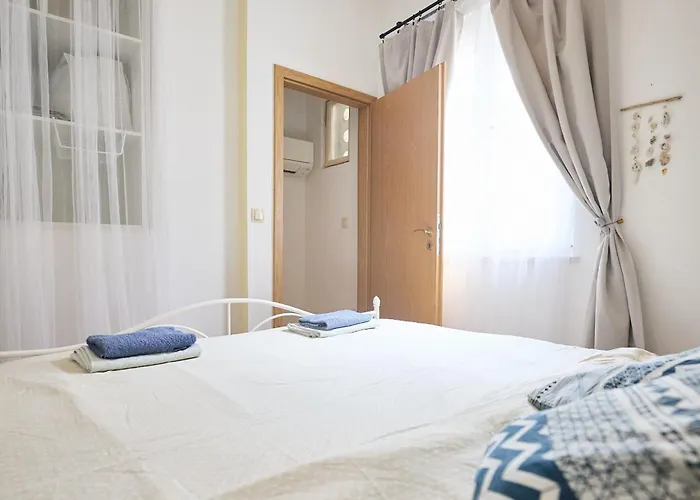 شقة Cvita's Charming Place